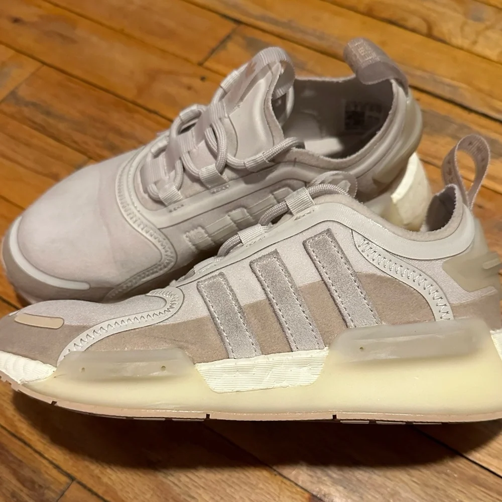 Addidas sneakers - Picture 2 of 4